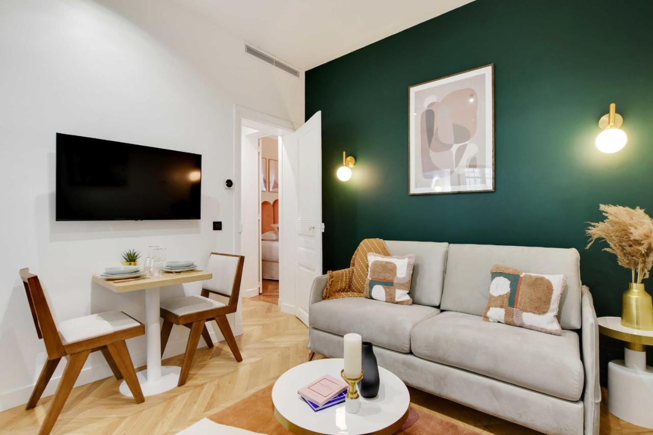 Chic Apartment - 1Br-4P - Facing The Louvre Париж Екстериор снимка
