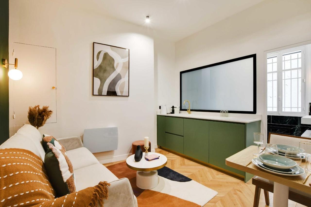Chic Apartment - 1Br-4P - Facing The Louvre Париж Екстериор снимка