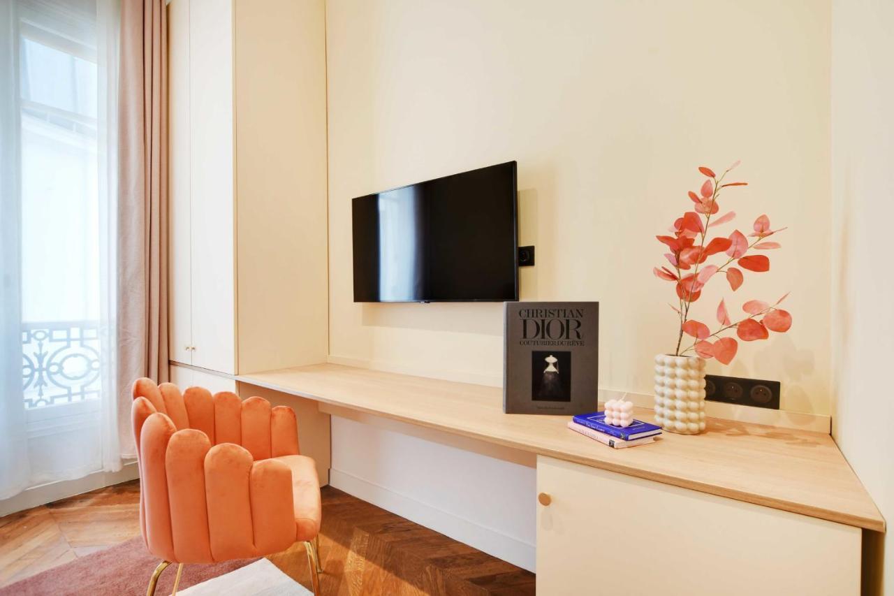 Chic Apartment - 1Br-4P - Facing The Louvre Париж Екстериор снимка